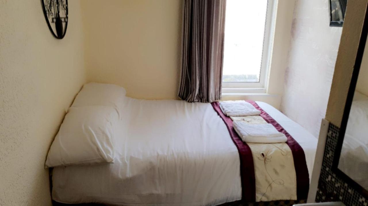 The Clarendon Hotel Blackpool Ngoại thất bức ảnh